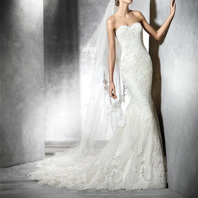 Mermaid Sweetheart Sleeveless Lace Applique Sweep Train Wedding Dress