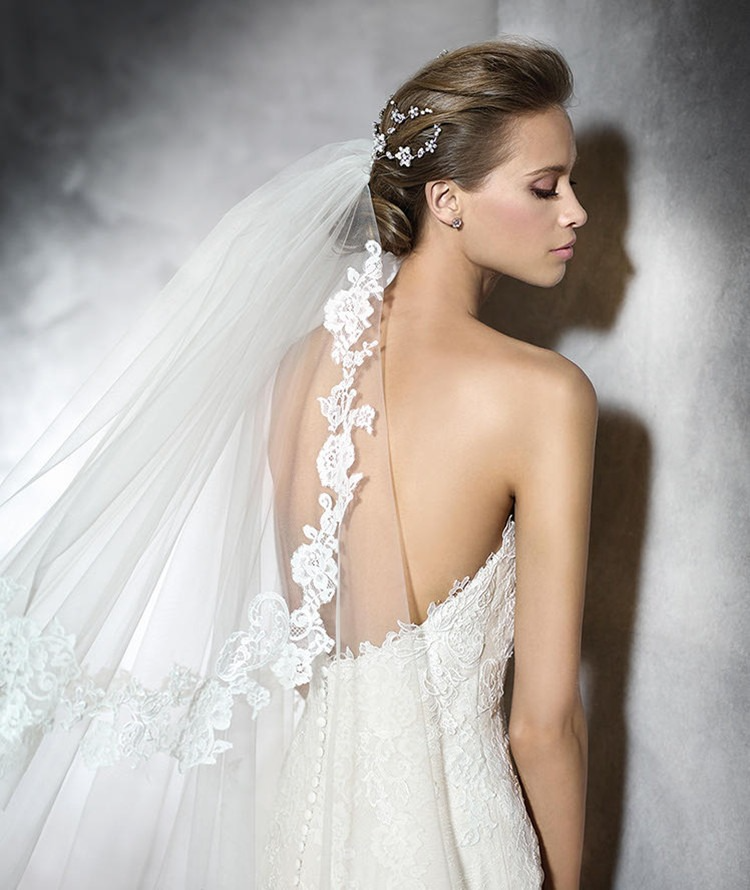 Mermaid Sweetheart Sleeveless Lace Applique Sweep Train Wedding Dress