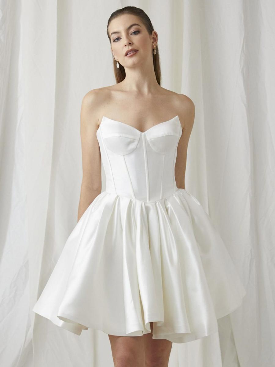 Ivory Lace Sweetheart Neck Sleeveless Short Wedding Dress
