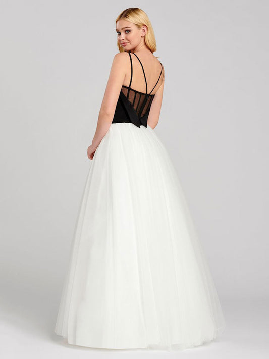 White Deep V-Neck Sleeveless Tulle Ball Gown Prom Dress