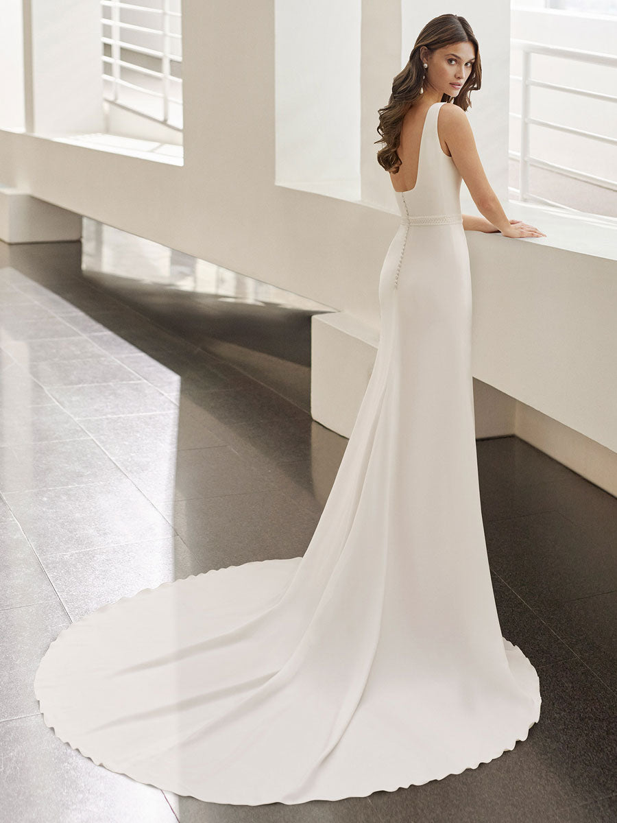 White Square Neckline Sleeveless Backless Simple Mermaid Wedding Dress