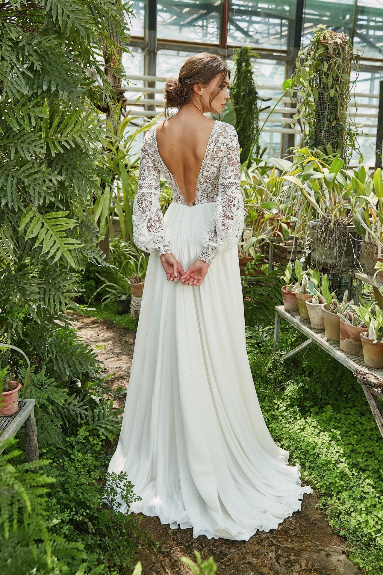 White Floral Embroidered Backless Wedding Dress