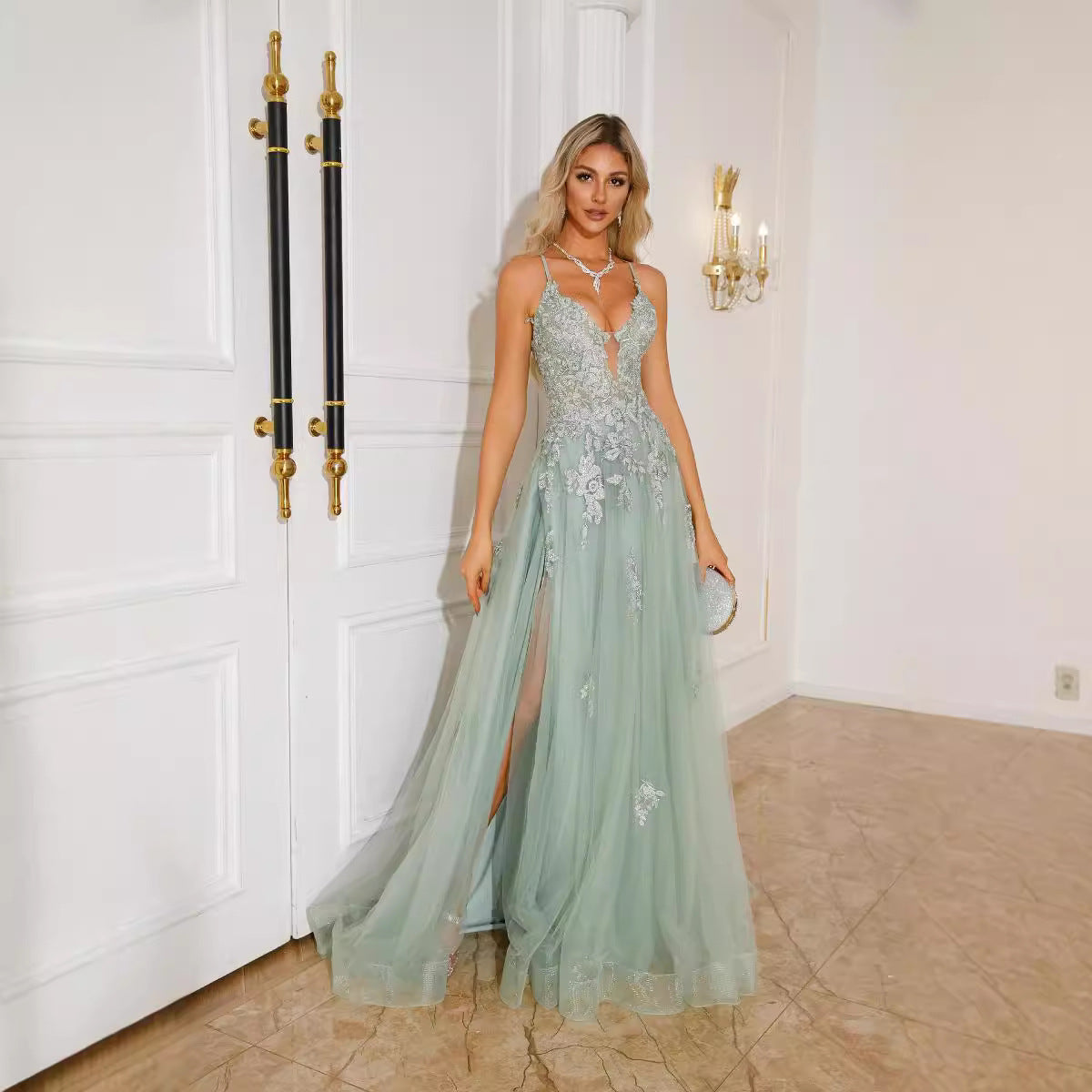 Deep V-neck Tulle Applique Sleeveless Brush Train Prom Dress