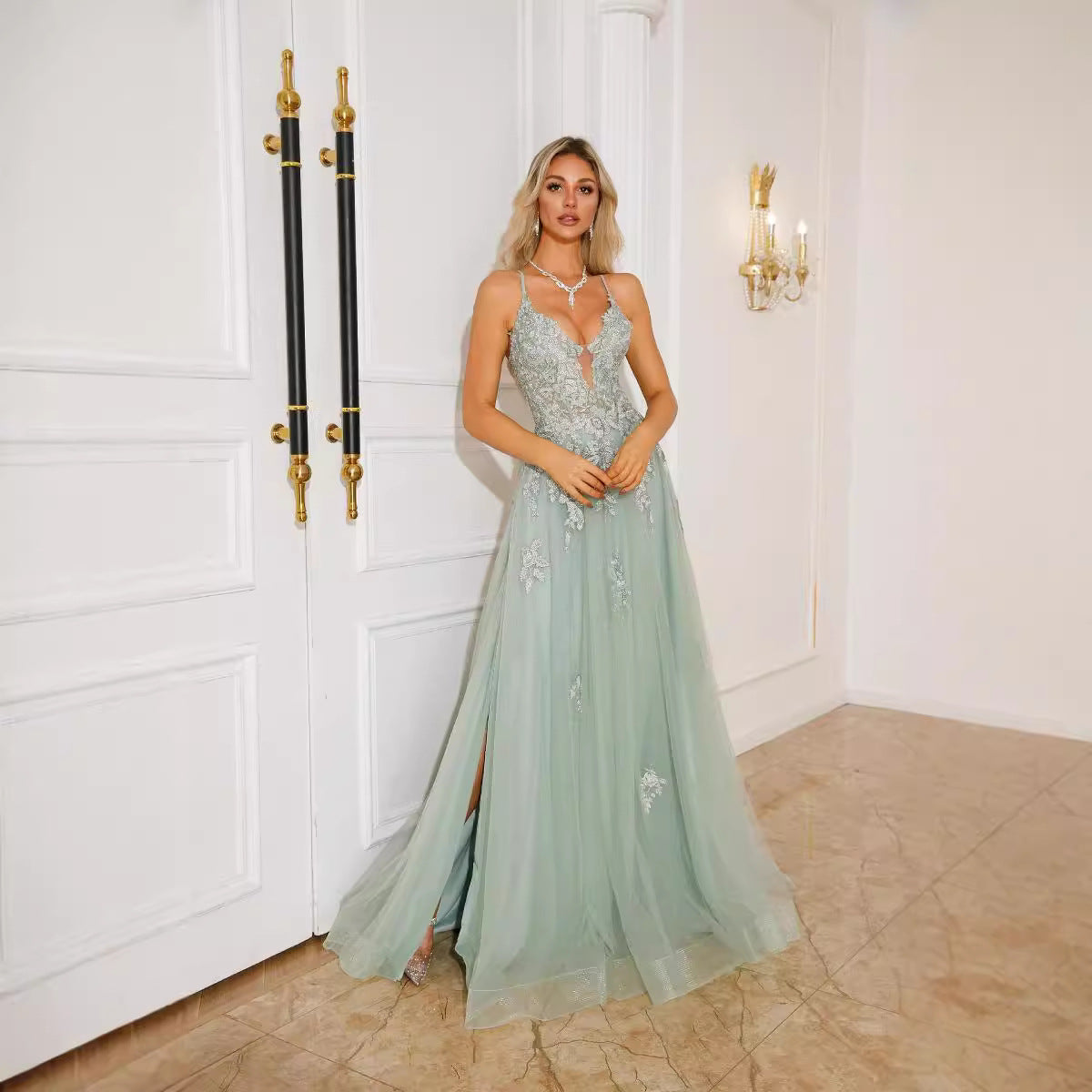 Deep V-neck Tulle Applique Sleeveless Brush Train Prom Dress