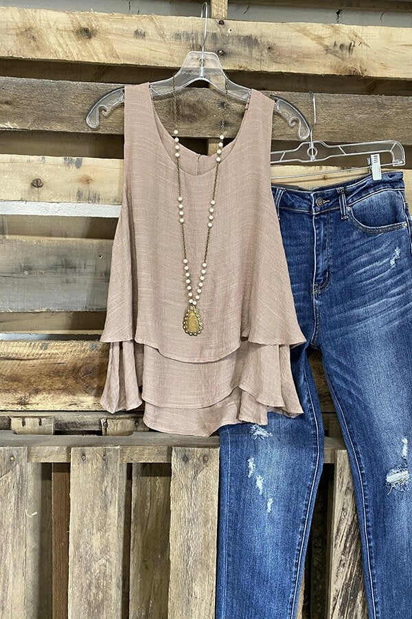 Solid Color Casual Layered Hem Sleeveless Tank Top