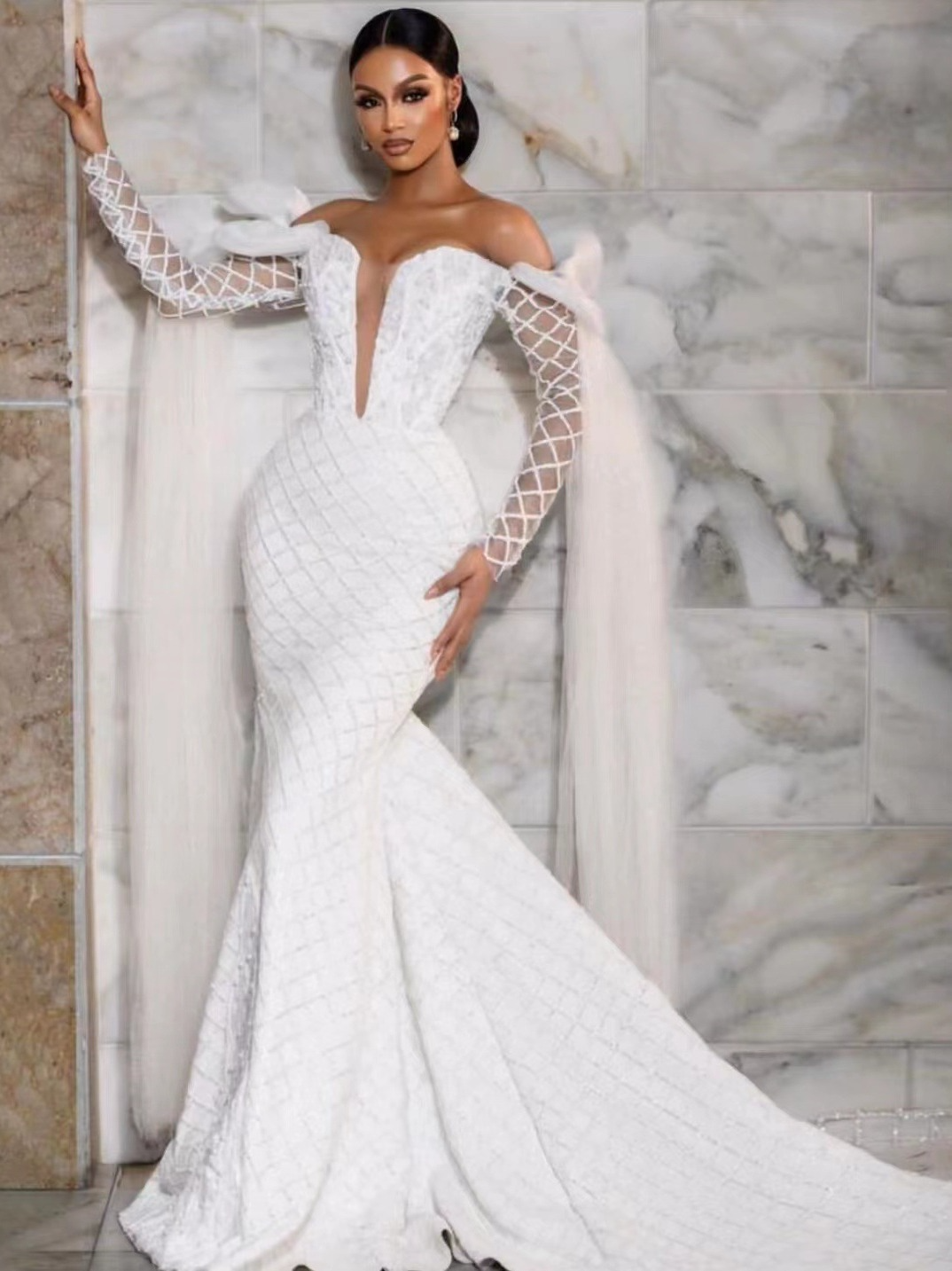 Mermaid V-Neck Long Sleeves Sweep Train Wedding Dress