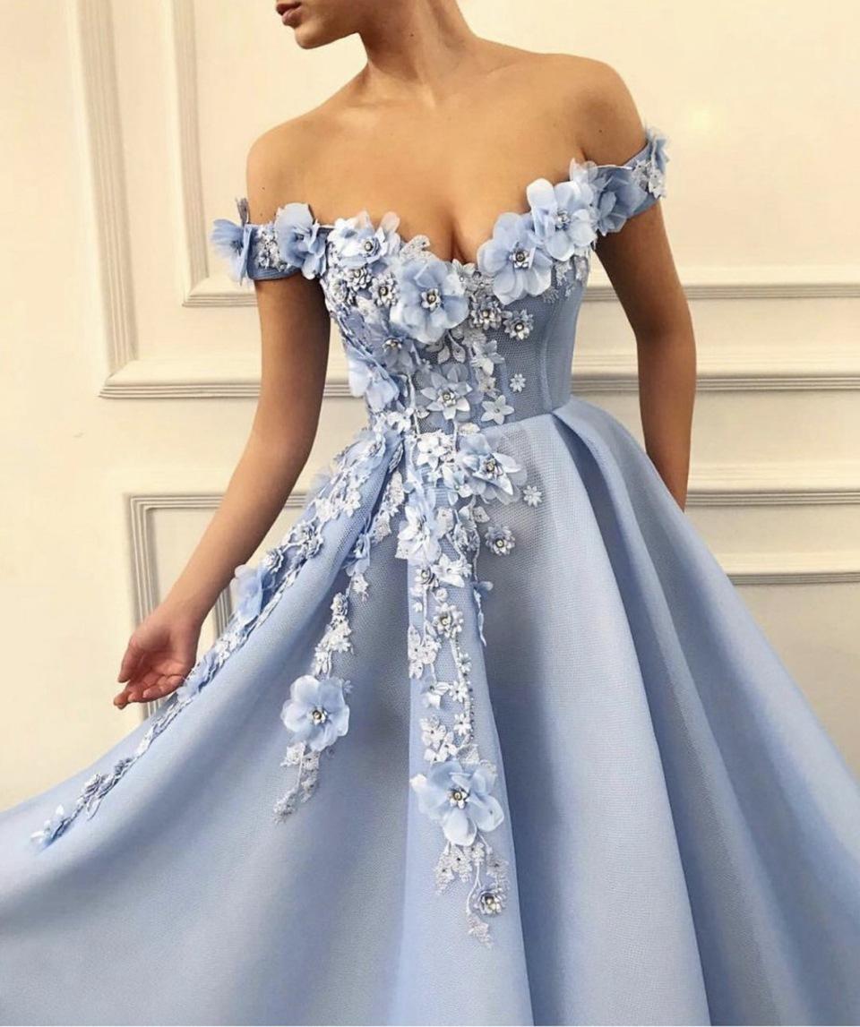 Stunning Off-the-shoulder Floral Appliqued Ball Gown Dress With Beading
