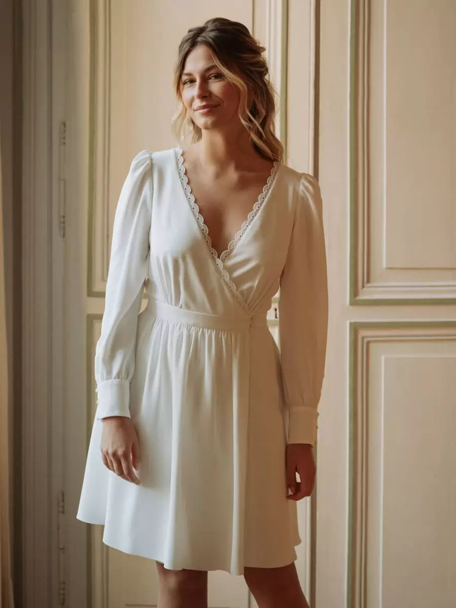 V-Neck Long Sleeves A-Line Wedding Dress